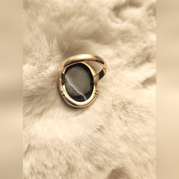 Crystal Stone And Silver Ring - Picture 4 of 9